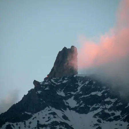 Dei Camosci מלון 3*