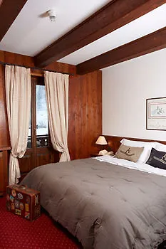 Dei Camosci 3* Courmayeur